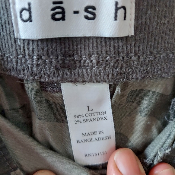 DASH Camouflage Cargo Capris - Picture 6 of 8